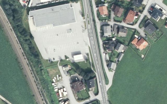 Luftbild von Diskont Tankstelle