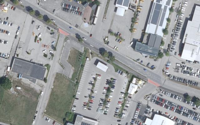 Luftbild von Diskont Tankstelle