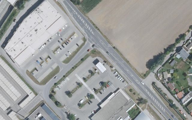 Luftbild von Diskont Tankstelle