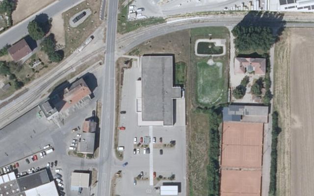 Luftbild von Diskont Tankstelle