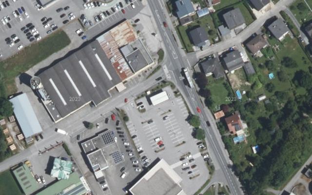 Luftbild von Diskont Tankstelle