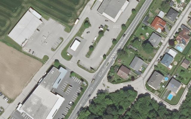 Luftbild von Diskont Tankstelle