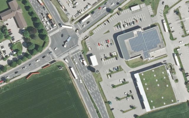 Luftbild von Diskont Tankstelle