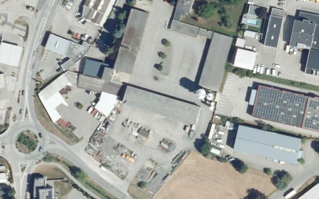 Luftbild von Diskont Tankstelle
