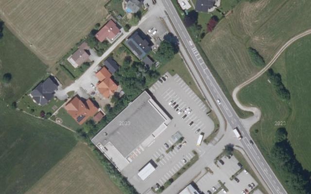 Luftbild von Diskont Tankstelle