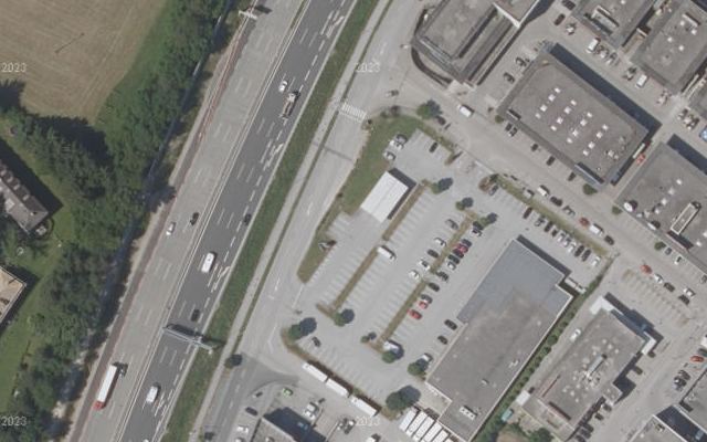 Luftbild von Diskont Tankstelle