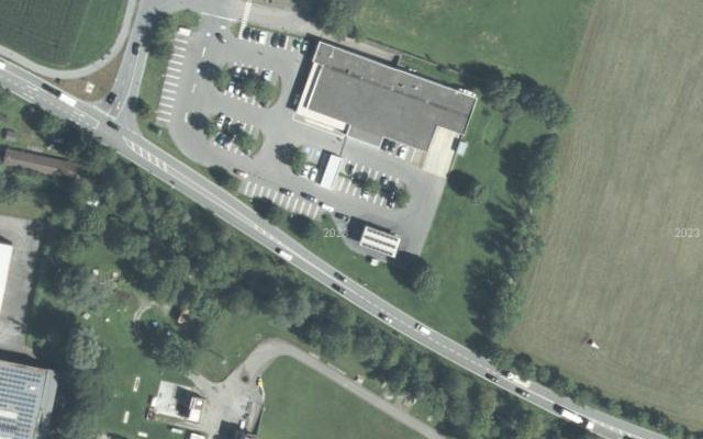 Luftbild von Diskont Tankstelle