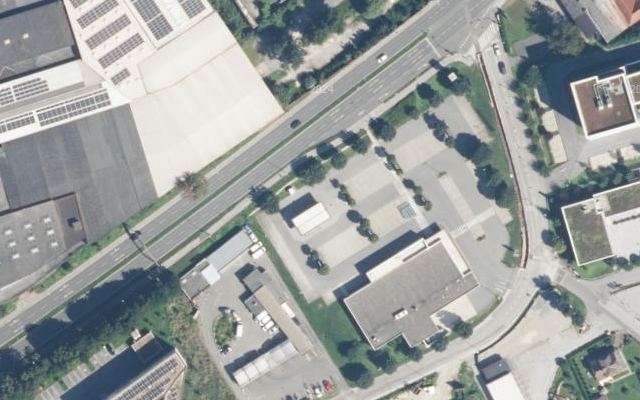 Luftbild von Diskont Tankstelle