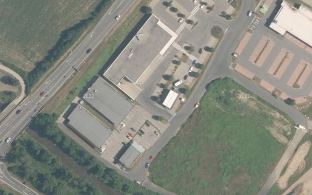 Luftbild von Diskont Tankstelle