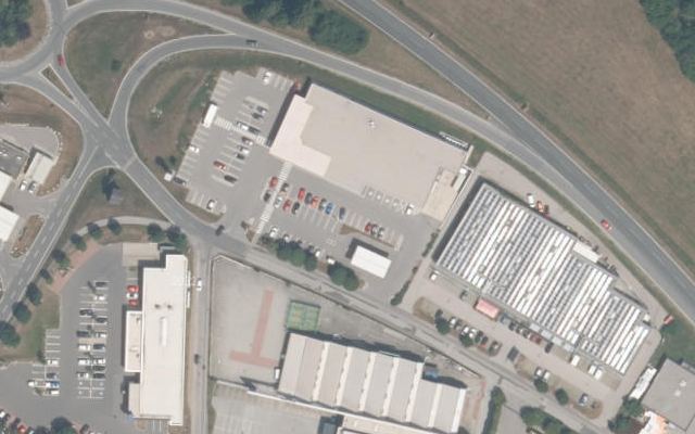 Luftbild von Diskont Tankstelle