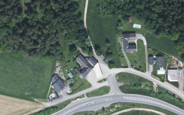Luftbild von IQ Tankstelle