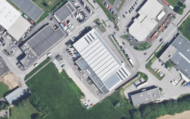 Luftbild von PINK Sparen beim Fahren