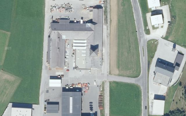 Luftbild von Lagerhaus-Tankstelle 24 h