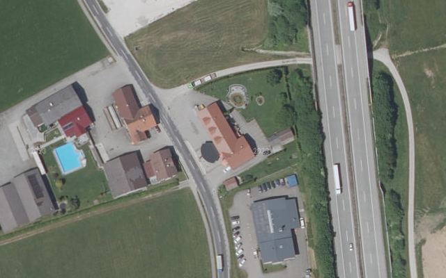 Luftbild von Tankstelle Roither, Freie TS