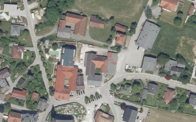 Luftbild von Jedinger, Freie Tankstelle