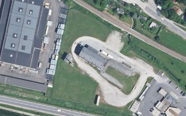 Luftbild von AVIA an der B3