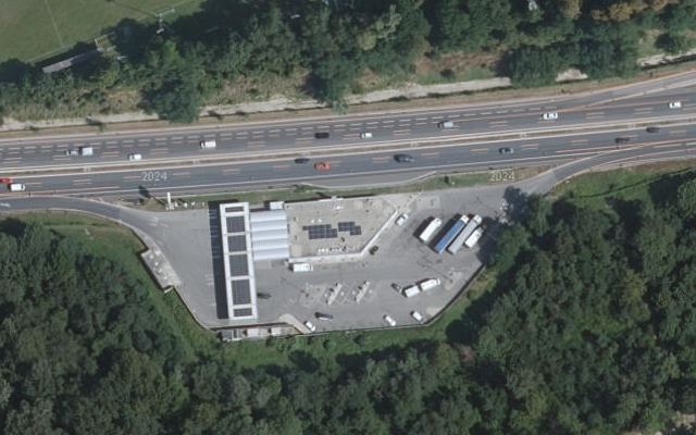 Luftbild von OMV - Stockerau Autobahn A 22