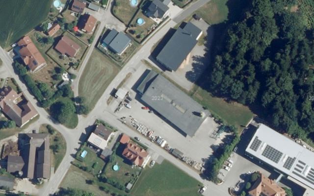 Luftbild von GENOL-LH EFERDING-OÖ. MITTE eGen