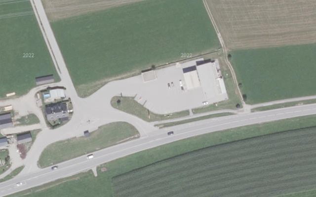 Luftbild von Land lebt auf