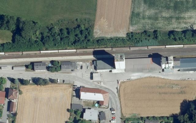 Luftbild von GENOL-LH EFERDING-OÖ. MITTE eGen