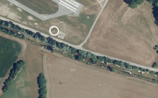 Luftbild von Land lebt auf